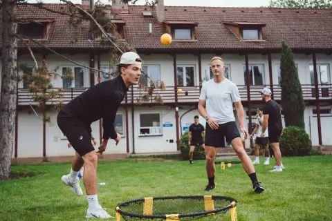 PADEL & RAVE