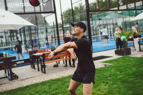 PADEL & RAVE